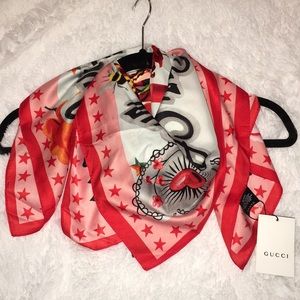 Gucci look alike scarf